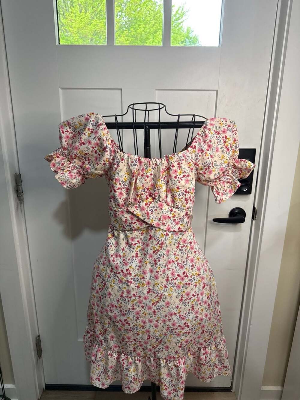 SHEIN Floral Puff Sleeve Ruffle Hem Milkmaid Dress